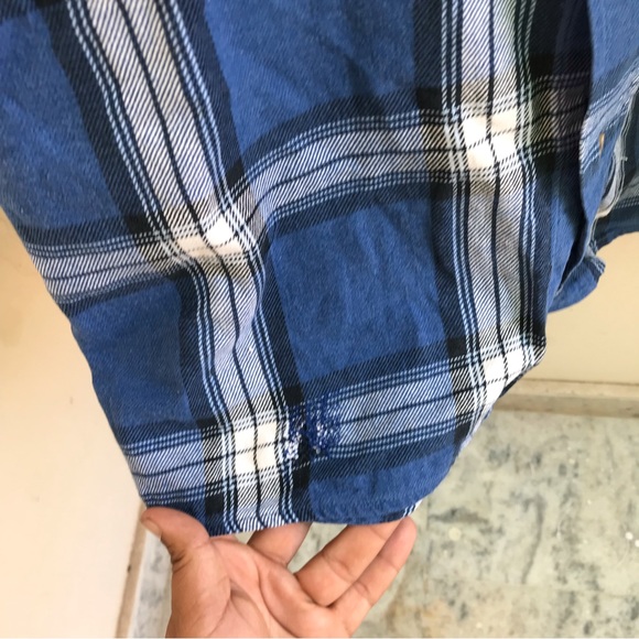 Lacoste Shirt minor defects  (XL-2XL) - Picture 7 of 9